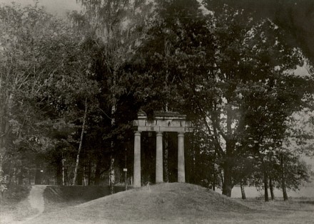 1932 Ruine Lindenallee